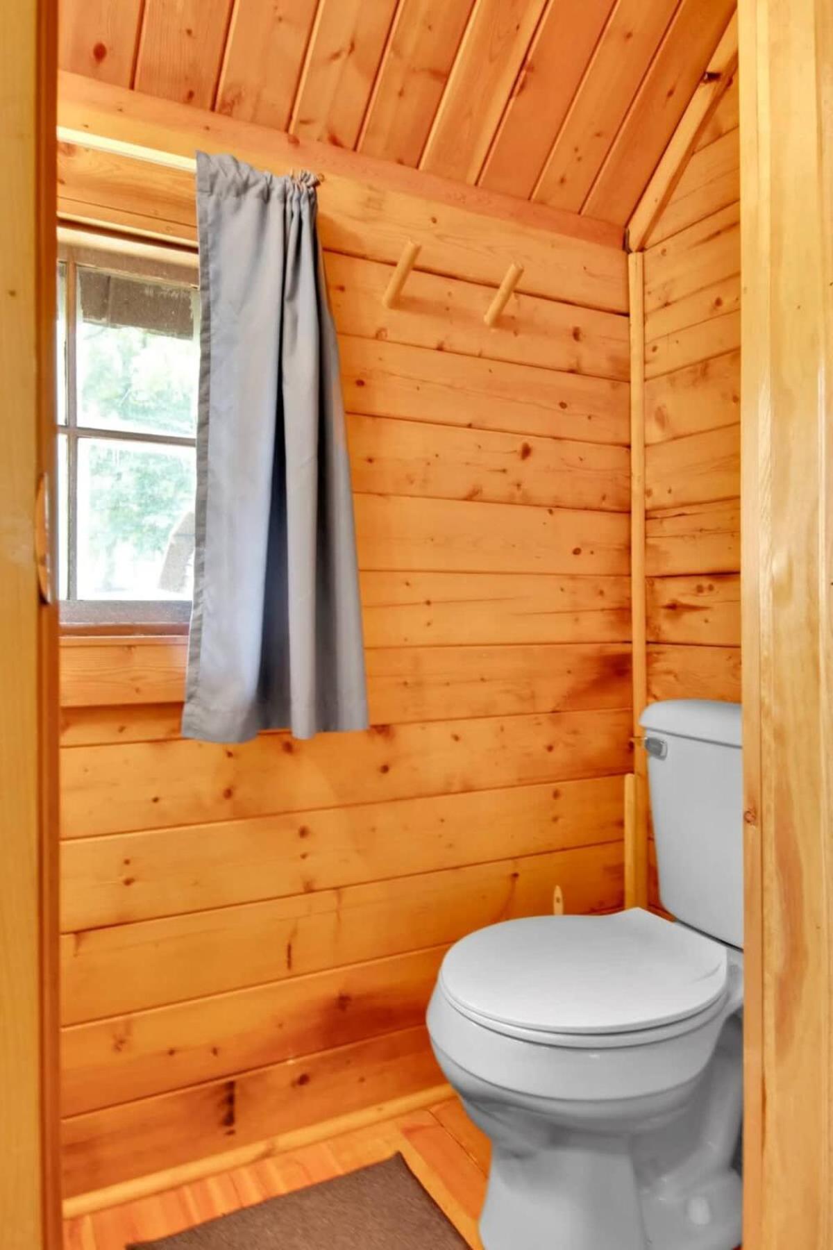 Secluded Rustic Cabin With Views Bloomington Exterior photo